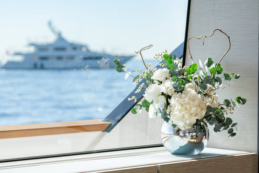 Mediterranean Yachting Season with STILLA: Elevated Elegance with Bespoke Flowers for Luxury Yachts