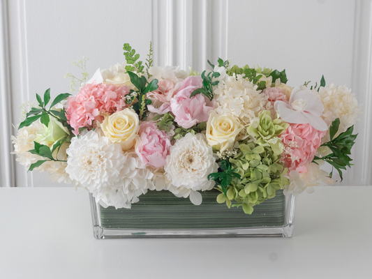 Soft Meets Sculptural: STILLA Florals Onboard M/Y Vertige