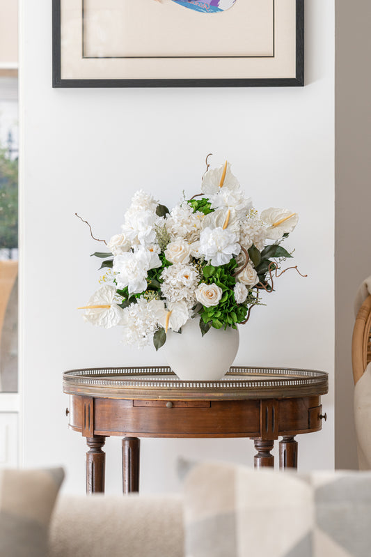 Luxury Flowers in The French Riviera. Real Flowers That Last a Year. Best Flower Arrangements for Luxury Property, Hotels, Yachts, Restaurants, Offices.