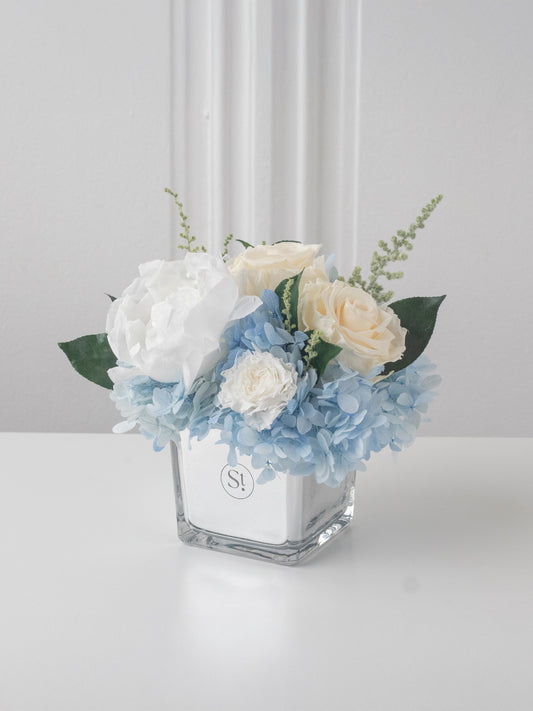 Azurée - Preserved Flower Arrangement