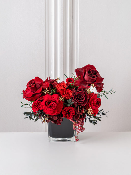 Nyx - Preserved Flower Arrangement