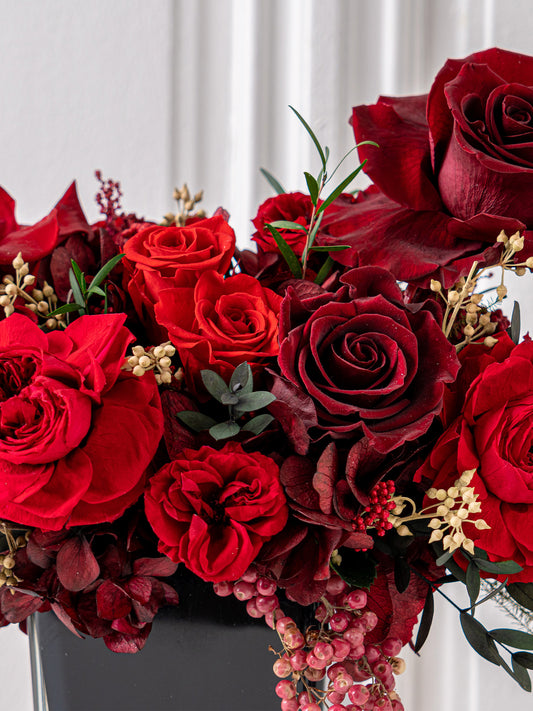 Nyx - Preserved Flower Arrangement