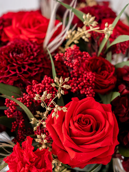 Saison Rouge – Composition Florale Stabilisée
