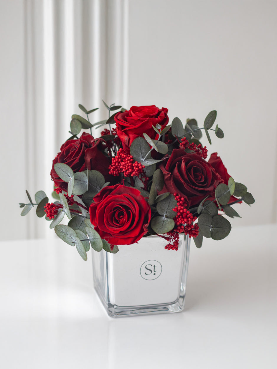 The Art of Proportion: Why the Right Vase Matters in Floral Design – STILLA