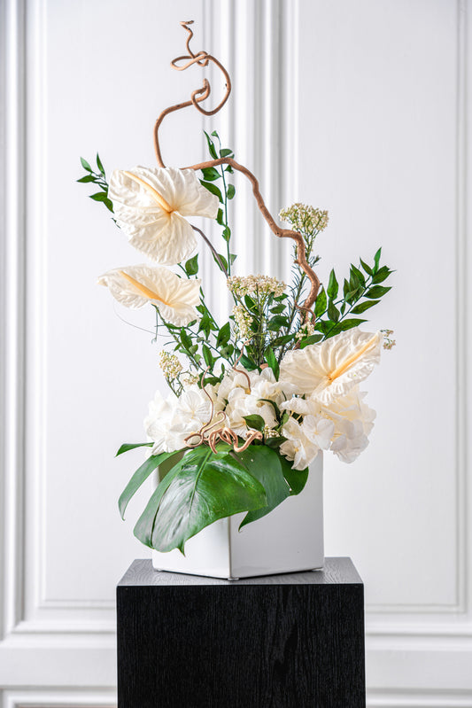PEARLY JUNGLE Luxury Preserved Flower Arrangement by STILLA